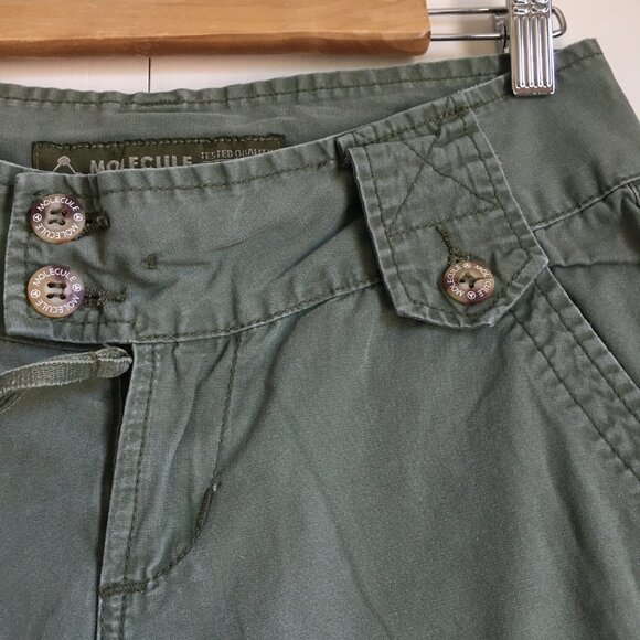 Vintage Y2K Low-Rise Army Green Utility Cargo Capris Shorts - Picture 4 of 15